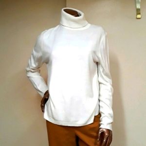New York & Co. Cream Turtleneck Sweater